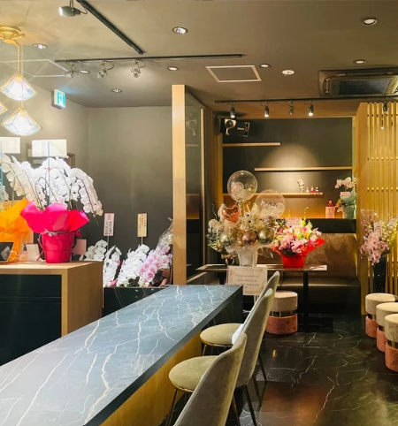 アナン天童 店内